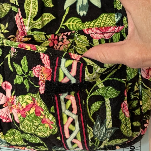 ๐ Vera Bradley Large Floral Shoulder Bag with Adjustable Strap. ๐ - Picture 5 of 13